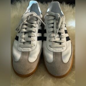 Adidas Samba Women’s White and Gray Retro Sneakers, Size 8